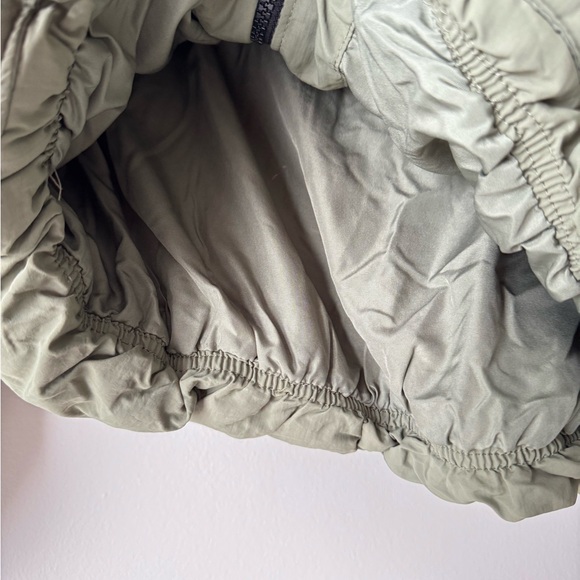 H&M Puffer Jacket - Picture 4 of 5